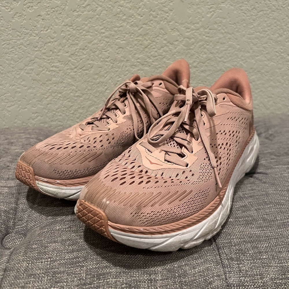 Cute dusty rose HOKAS!!!